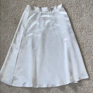Ann Taylor satin skirt 29 inch
